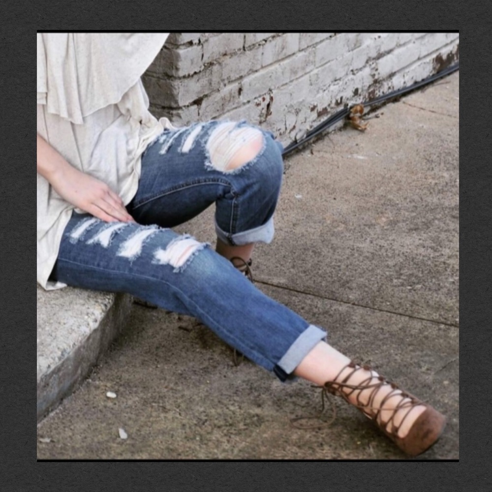 SALE - Distressed Crop Jeans - Picture 2 of 4